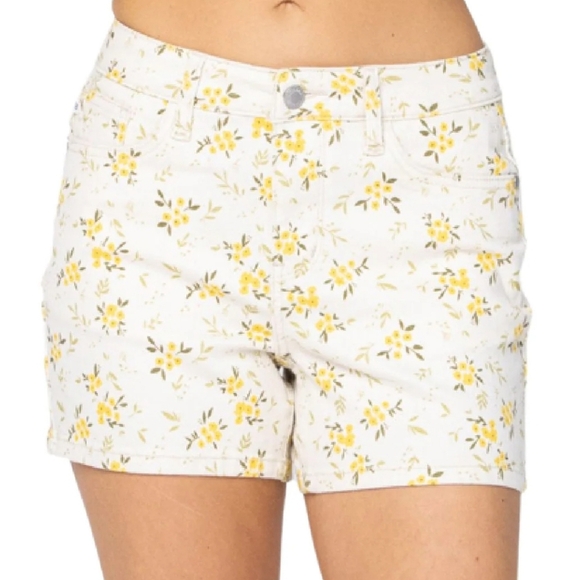 Judy Blue Pants - Judy Blue Flower Print Mid-Rise Shorts NWT